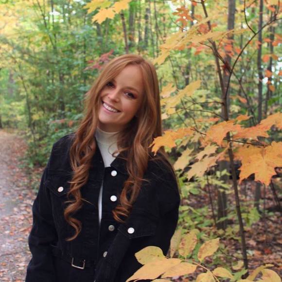 Meet your Posher, Mackenzie - Picture 1 of 1